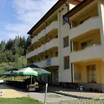 Restaurant Popini Laki Otel Yagodina
