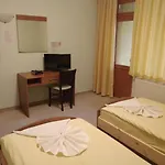 Restaurant Popini Laki Otel 2*