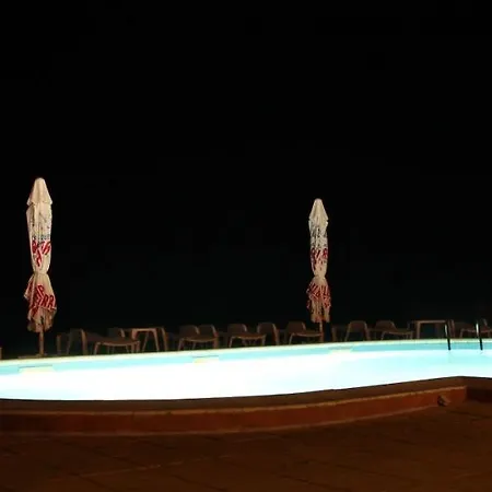 Restaurant Popini Laki Отель
