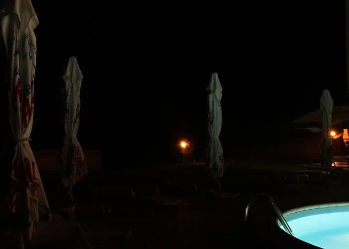 Restaurant Popini Laki Hotel 2*